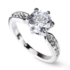 Elegant Luxury Zircon Solitaire Diamond Ring