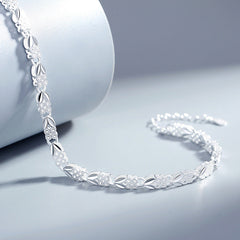 Simple Four-Leaf Clover Bracelet for Students