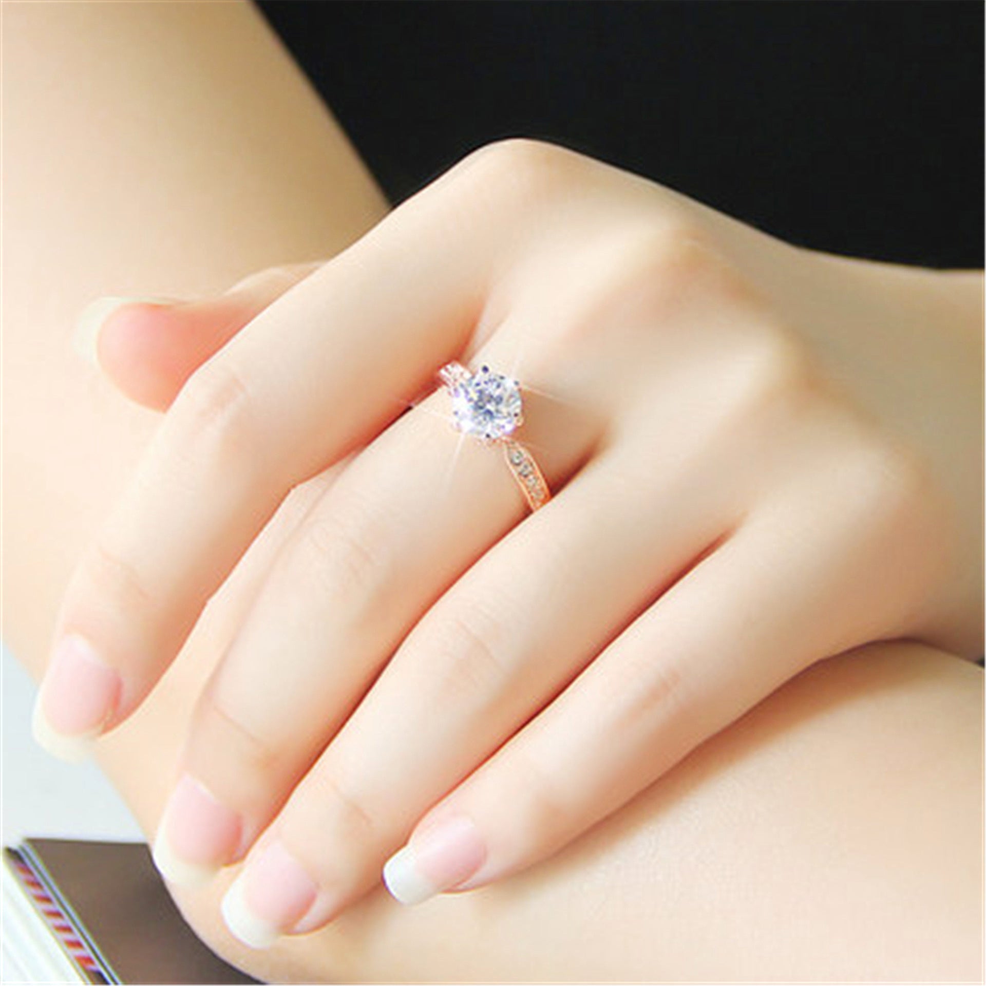 Temperament Luxury Zircon Single Diamond Ring