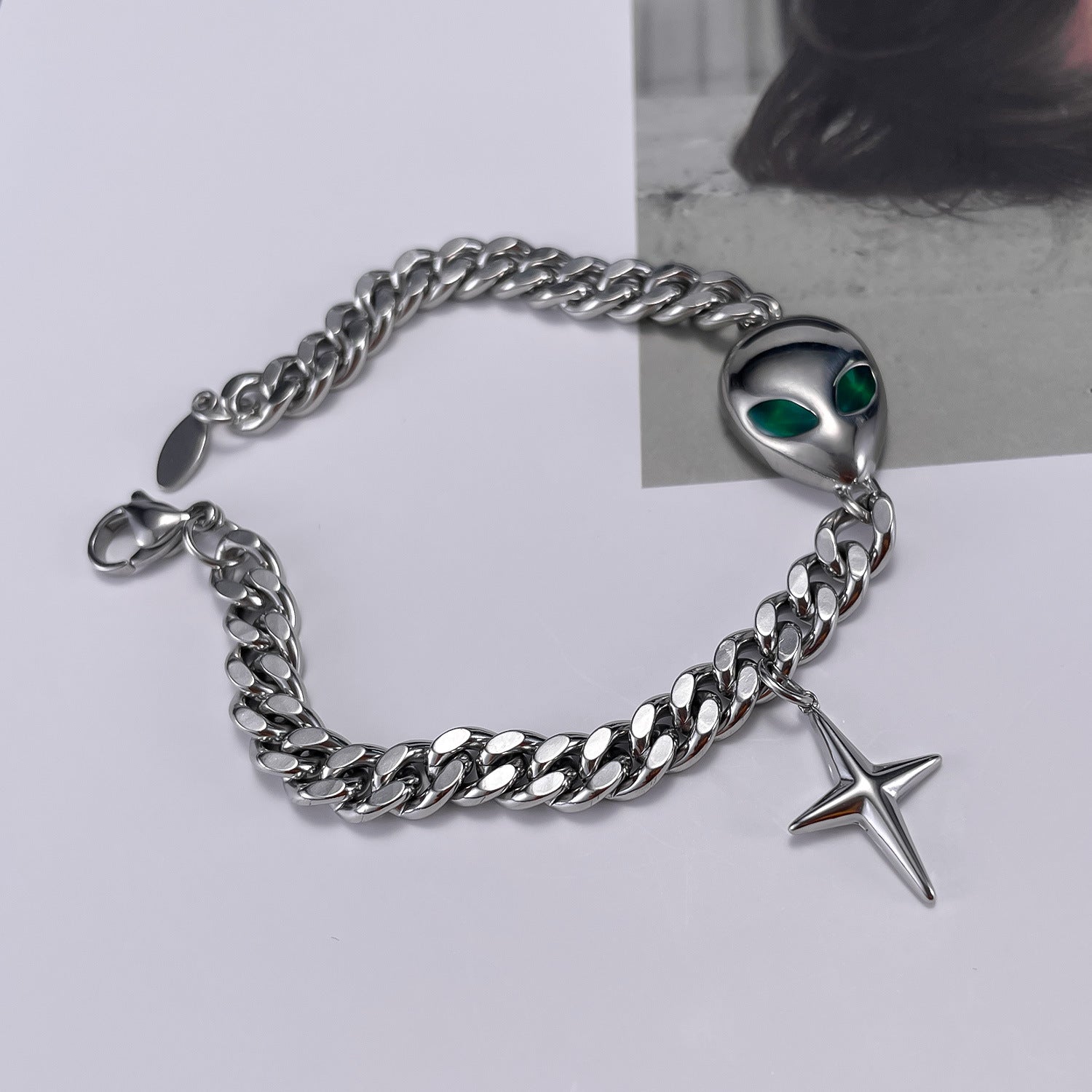 Retro Fashion Versatile Alien Bracelet