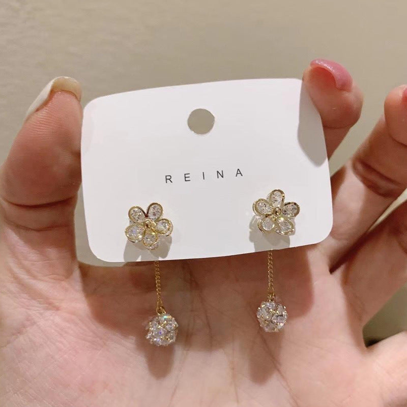 Simple Versatile Flower Stud Earrings