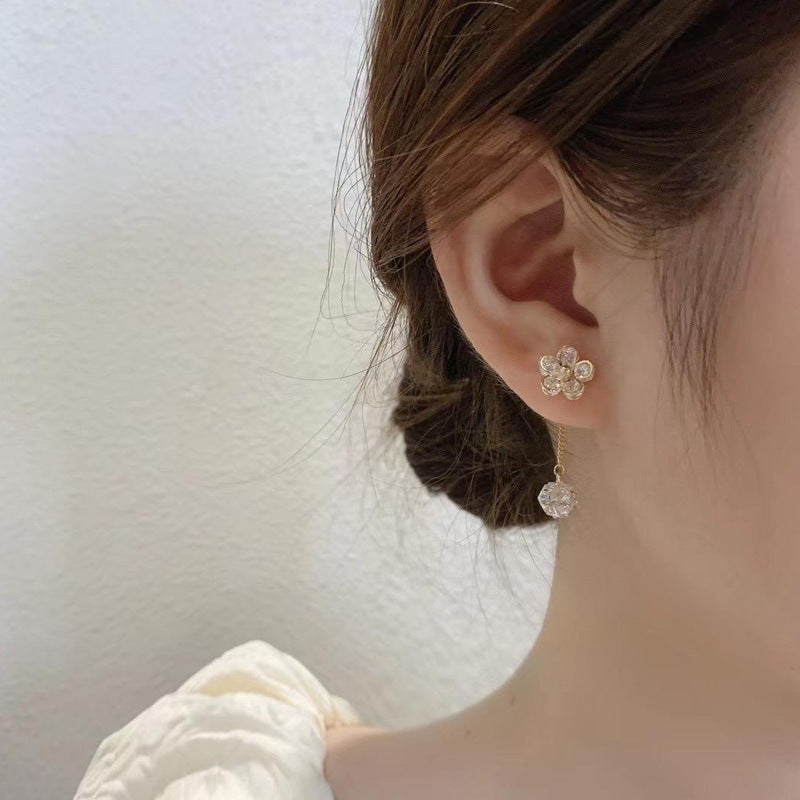 Simple and Versatile Flower Stud Earrings