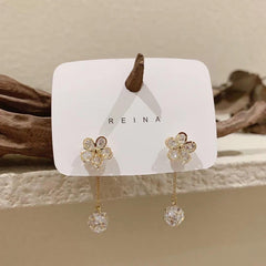 Simple Versatile Flower Stud Earrings